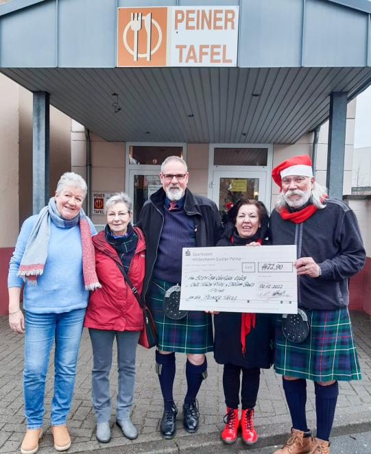 Spontane Spendensammlung war ein großer Erfolg: 1.472,90 Euro für die Peiner Tafel